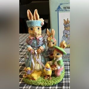 Vintage-Style Pastel Bunny Family Figurine - April Softpaw
